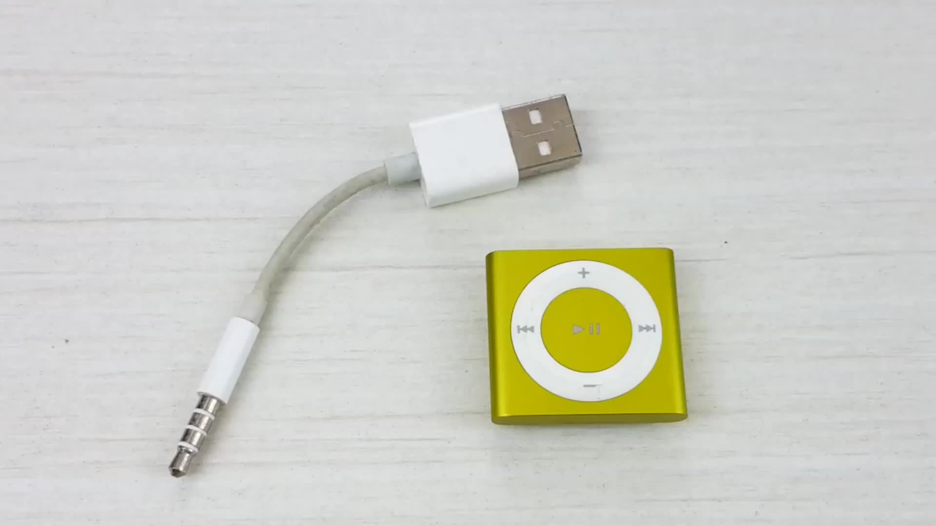 拆解苹果iPod shuffle，看看10年前经典MP3的工业设计和做工.#硬核拆解 