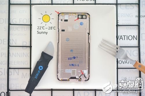 2999元！OPPO R11拆解：居然具备生活防水？(组图)